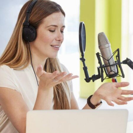 Top Podcast Comedy – 12 Outrageously Funny Shows Every Listener Must Hear