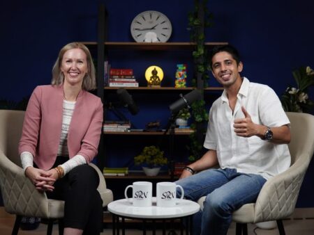 Funniest Political Podcasts – 10 Brilliant Shows That Make Politics Bearable in 2025